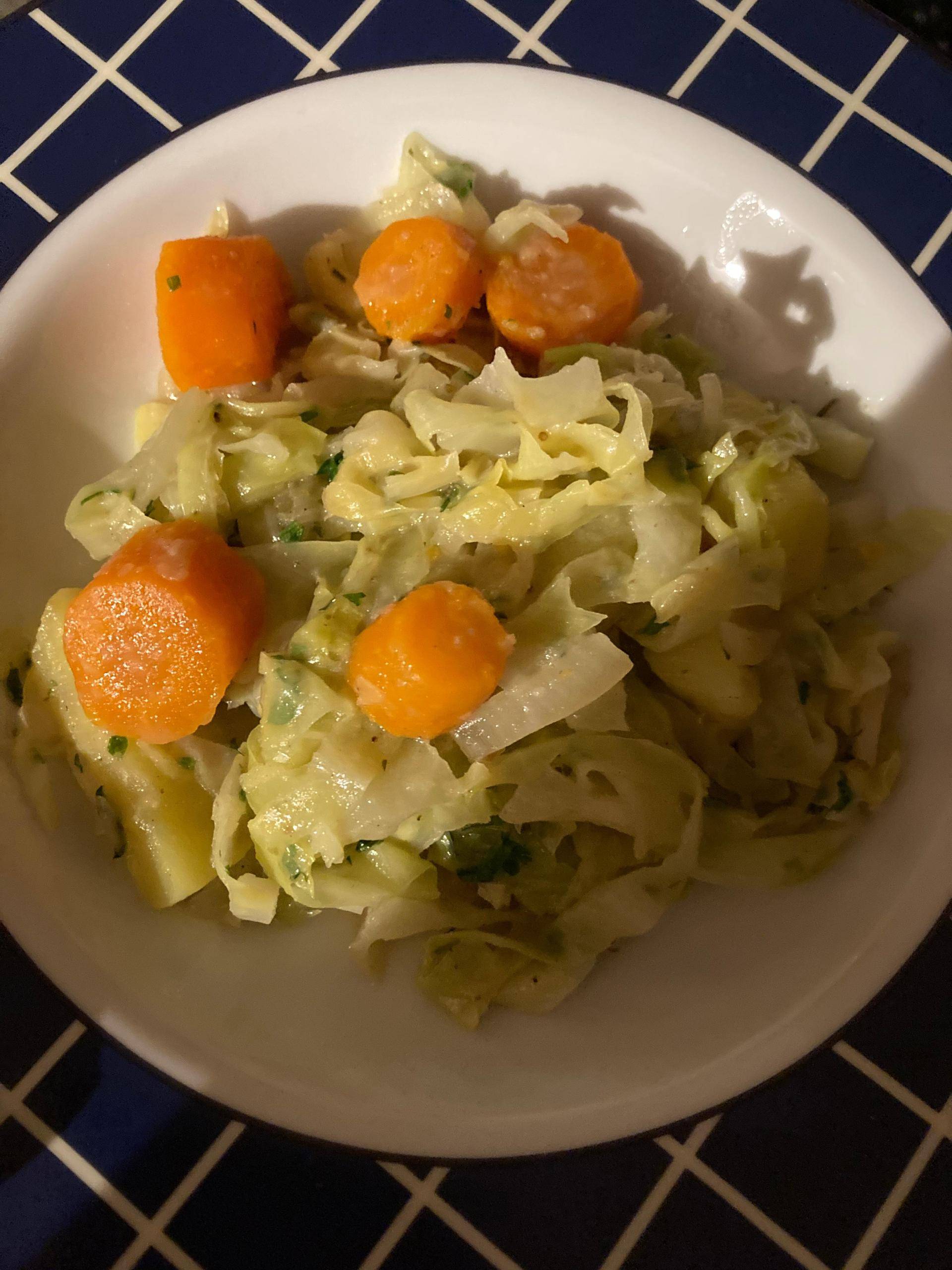 Spitzkohl-Karotten-Kartoffel-Eintopf (vegan) - Rezepte Cookeo | Krups