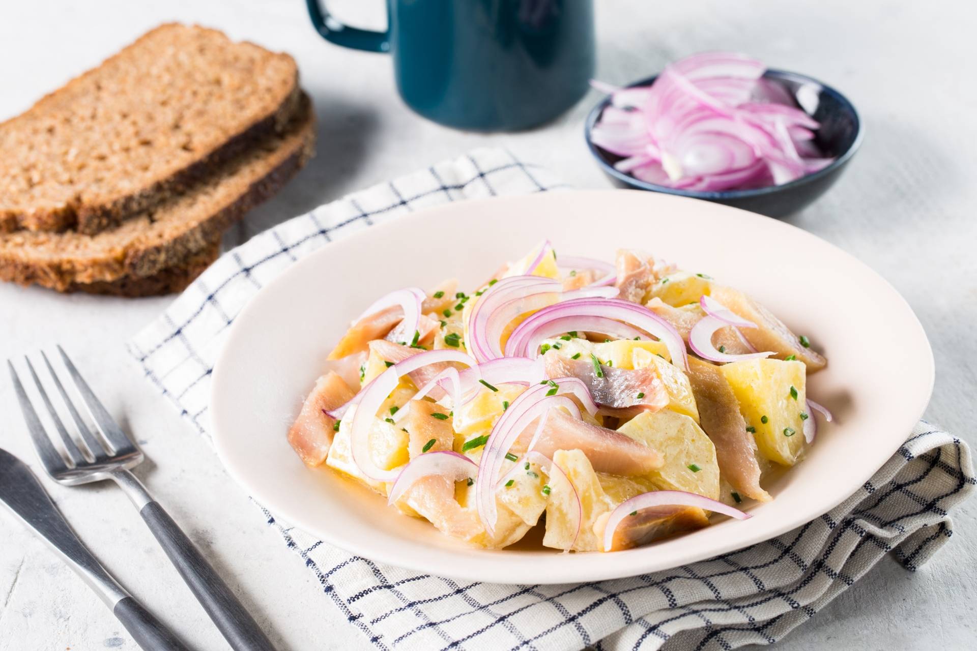 Kartoffeln mit Hering - Rezepte undefined | Krups