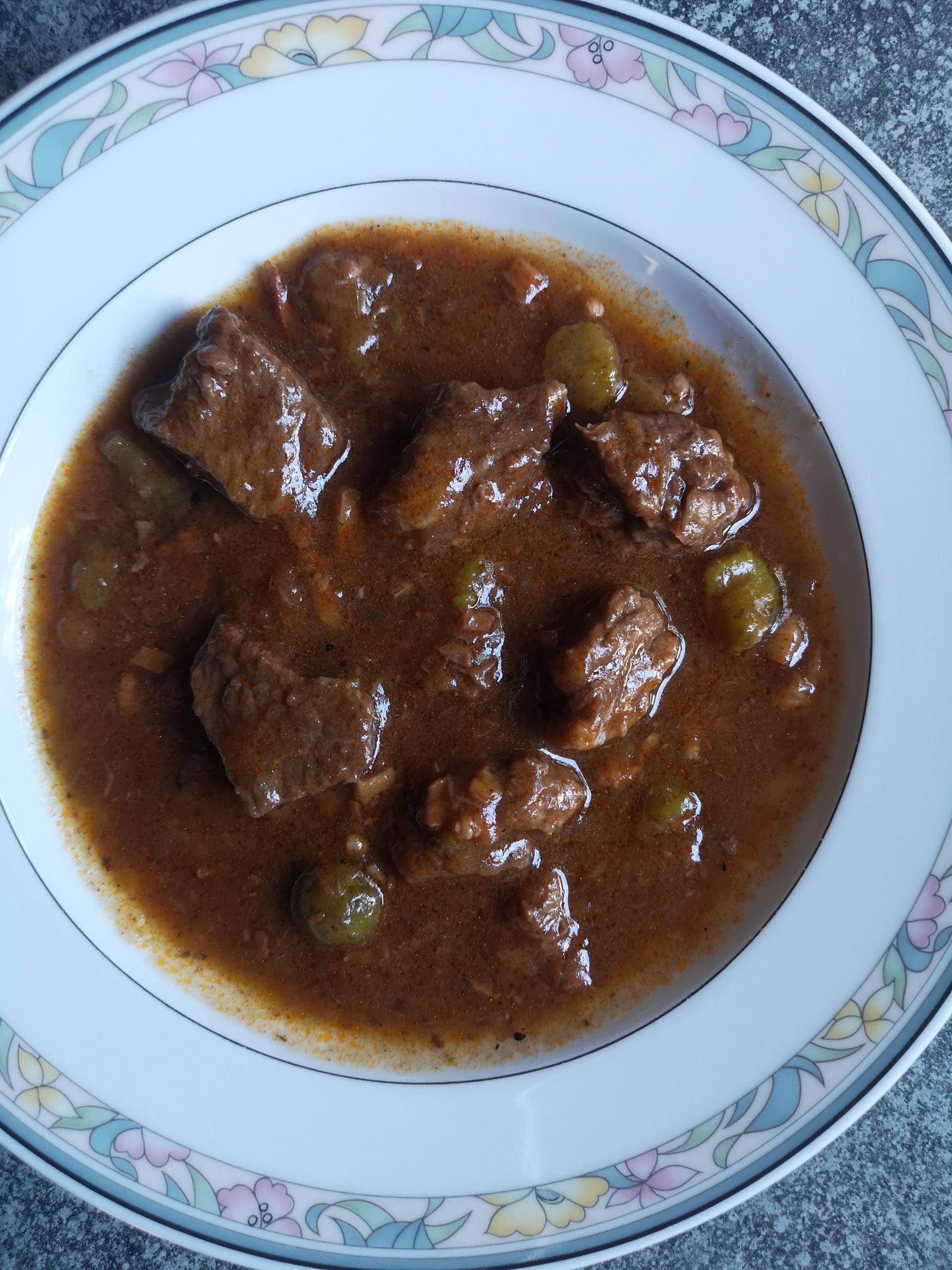 Rindergulasch nach Rouladen Art - Rezepte Cookeo | Krups