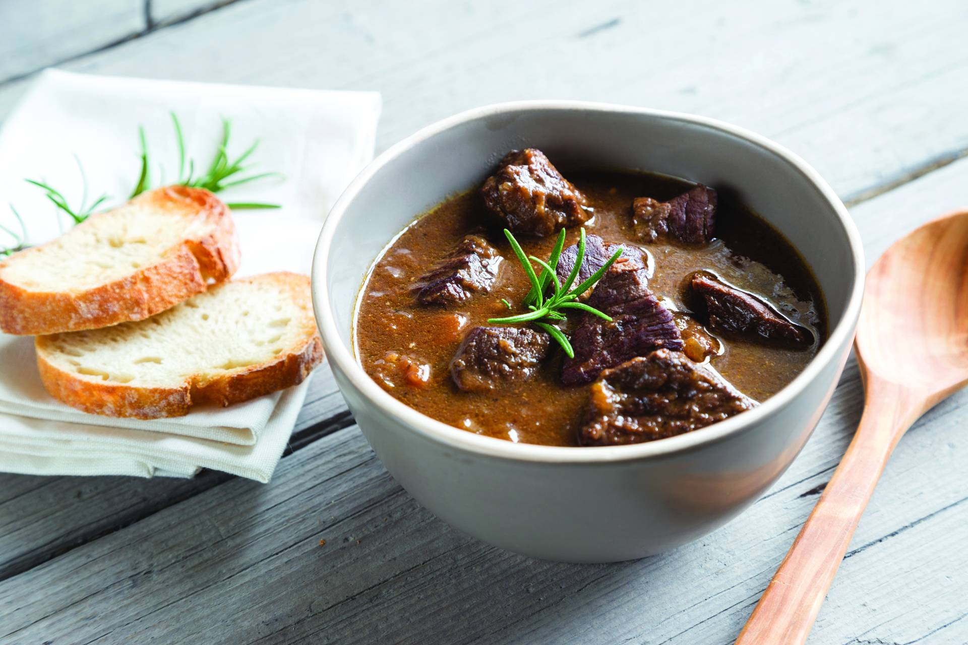 Rindergulasch mit Bier - Rezepte Cookeo | Krups