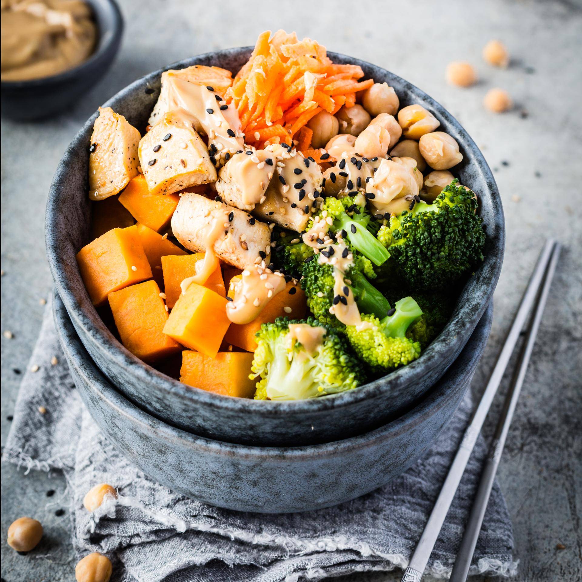 Poke Bowl mit Süßkartoffel und Hähnchen - Rezepte Prep & Cook | Krups