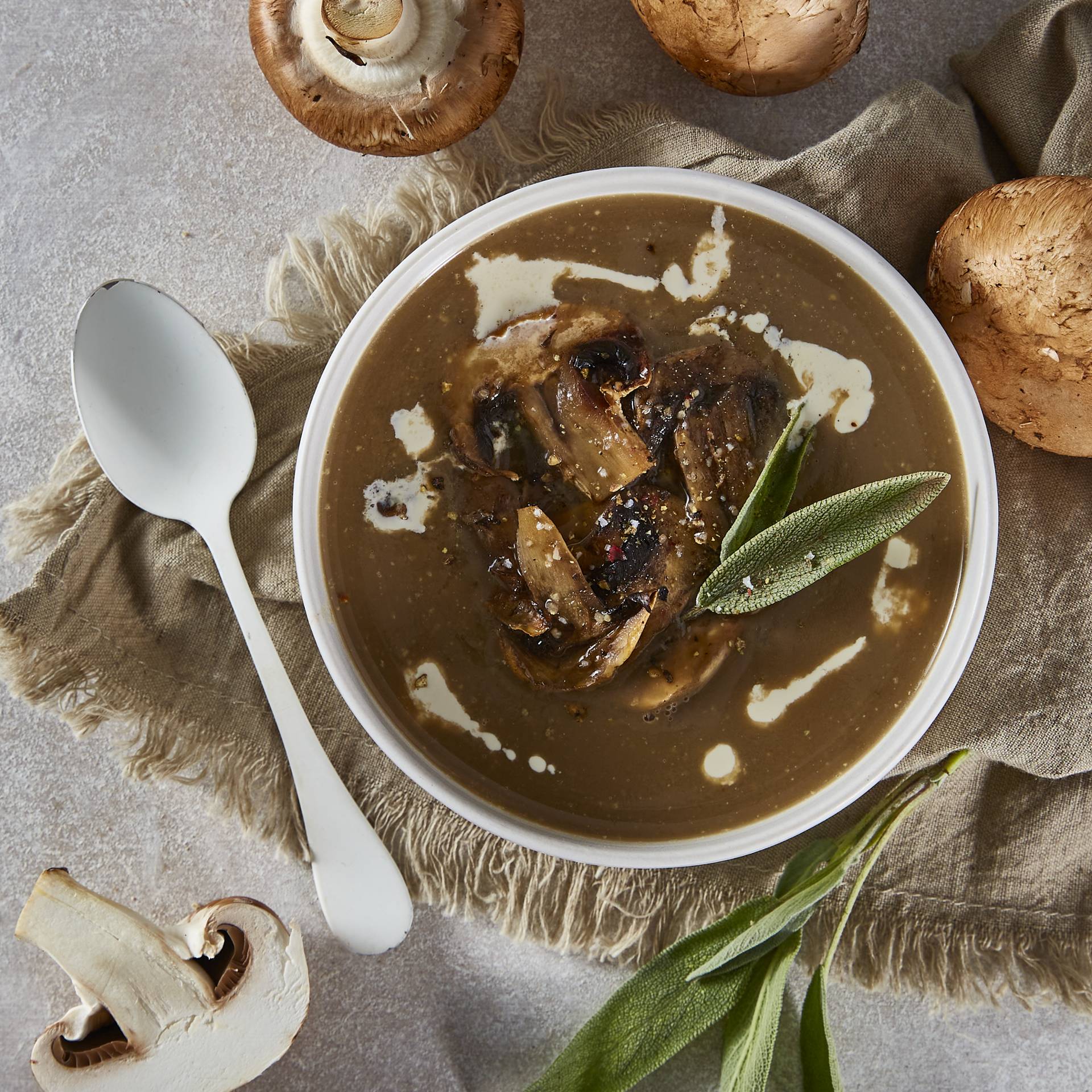 Pilzcremesuppe mit Salbei - Rezepte undefined | Krups