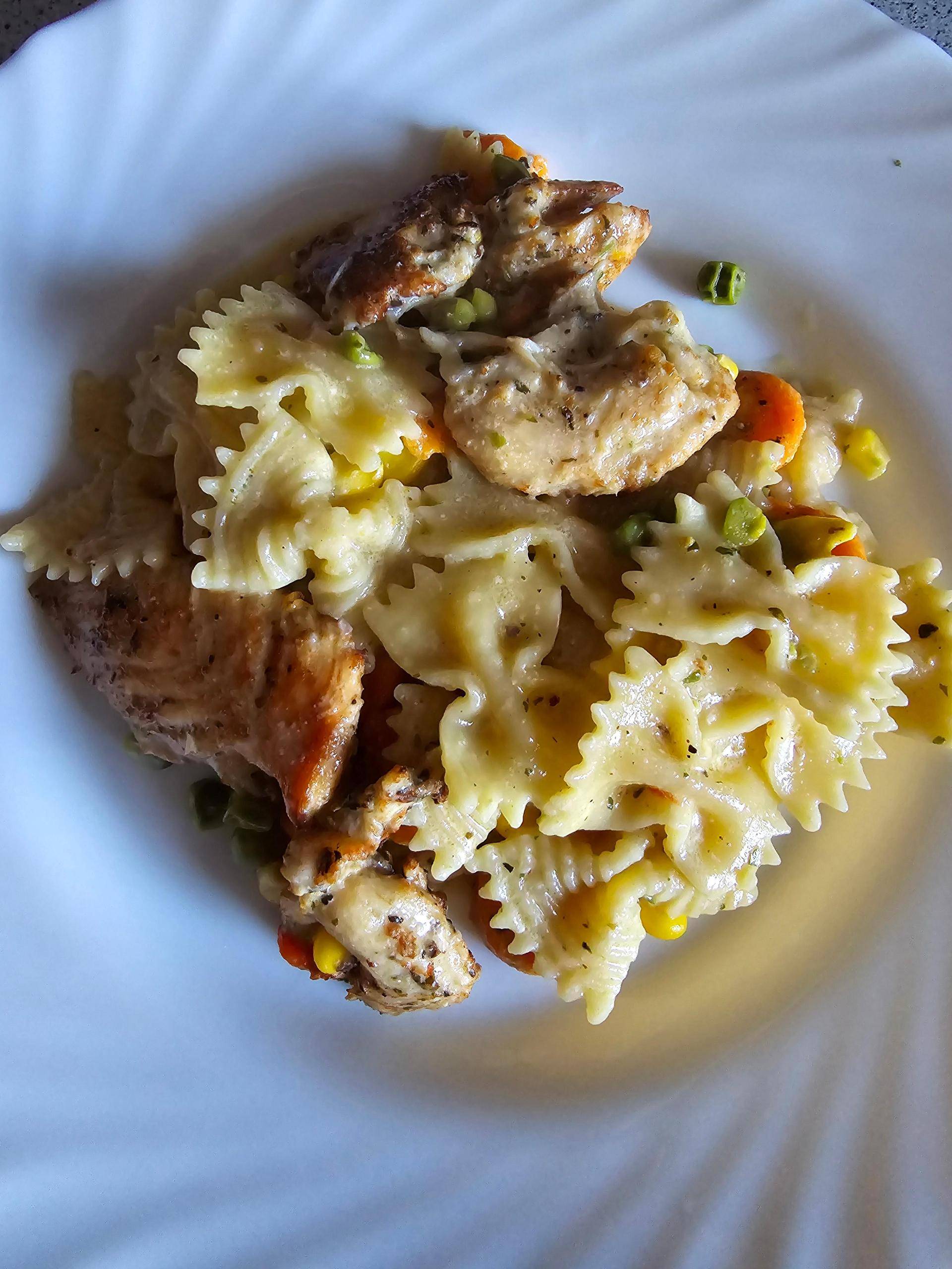 Farfalle mit Hähnchenstreifen - Rezepte Cookeo | Krups