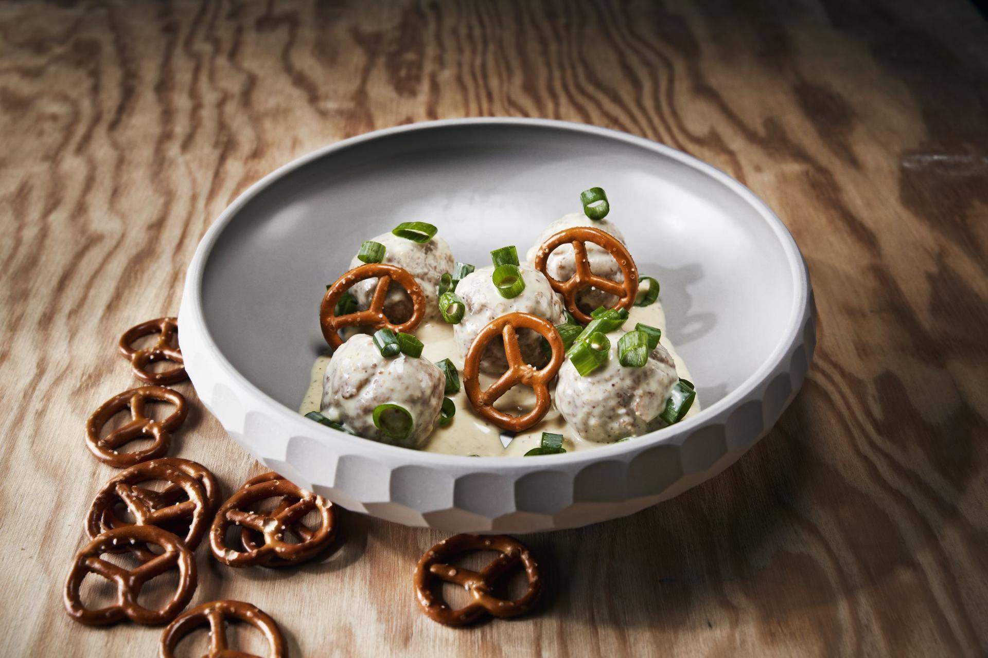 Käsige Fleischpflanzerl mit süßer Senf Hollandaise - Rezepte Prep & Cook | Krups