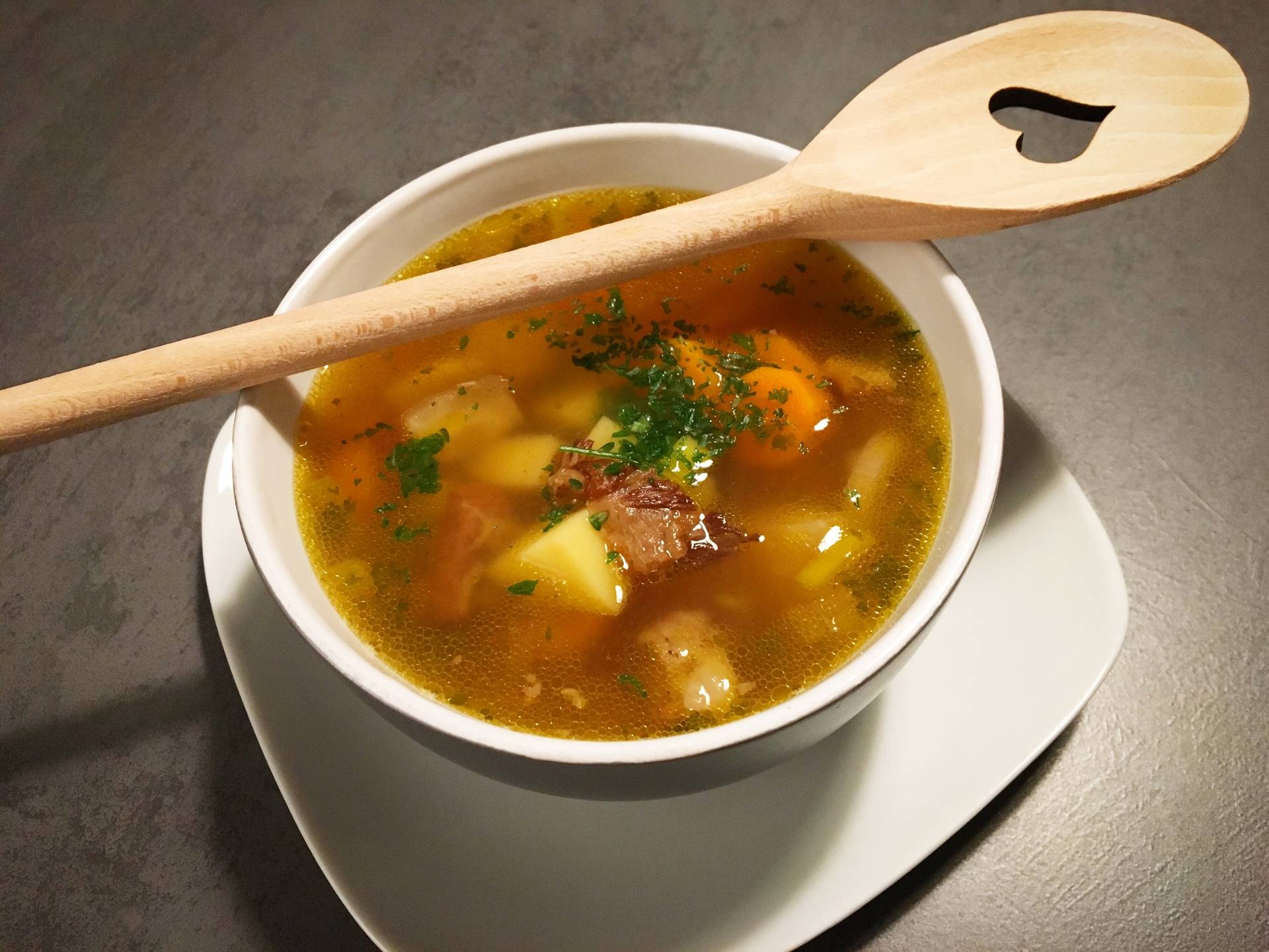 Kräftige Rindfleischsuppe - Rezepte Cookeo | Krups